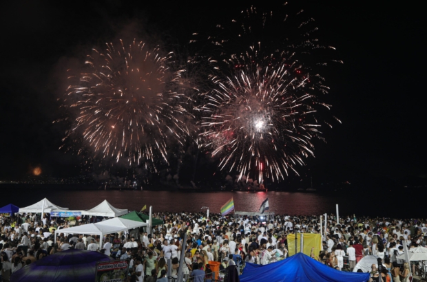 Réveillon 2026 espalha música e espetáculos pirotécnicos em diversos pontos da cidade