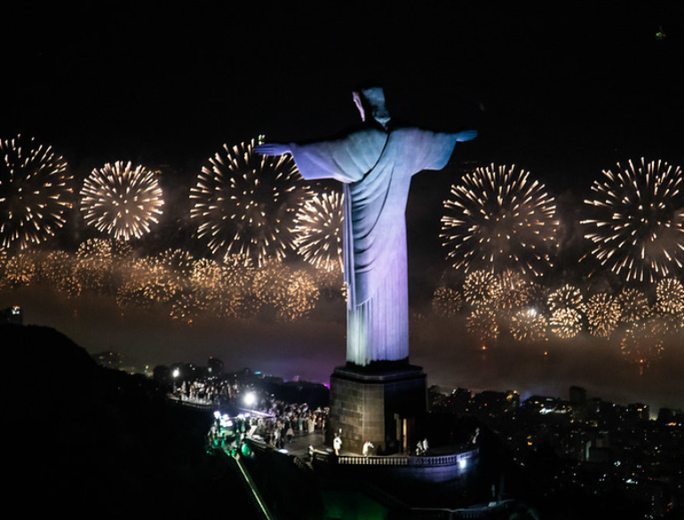 Rio reúne mais de 5 milhões de pessoas em palcos espalhados pela cidade